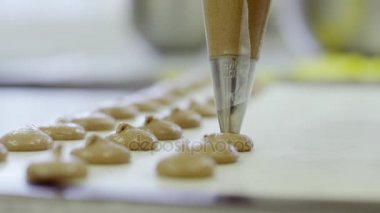 İnsan el sıkma hamur, yakından görmek