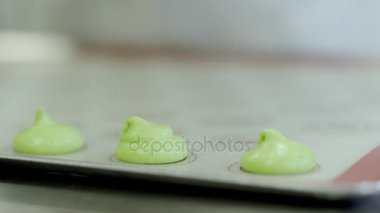 Macarons hamur ölçüm plaka üzerinde