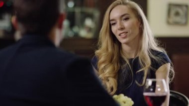 restoranda romantik bir tarih vardır