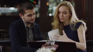yemekler menülerde seçme Çift