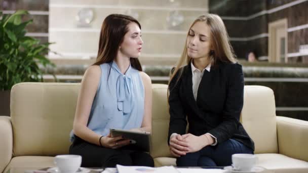 Businesswomen working with laptop — Stock Video