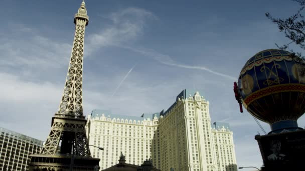 Vista sobre o casino de Paris em Las Vegas — Vídeo de Stock