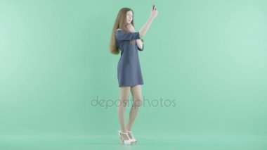 manken kendini fotoğraflarını çeker