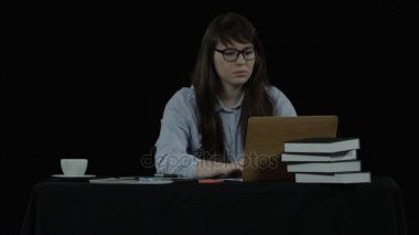 Kız bir iş telefon cevap