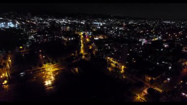 Los Angeles gece cityscape bir helikopter üzerinden