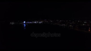 Malibu dönme dolap bile geceleri çalışıyor