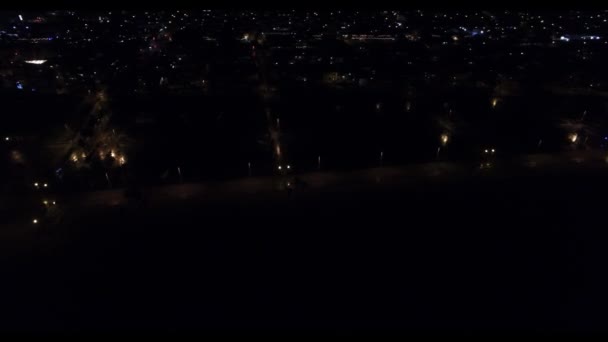 无人驾驶飞机晚上飞越洛杉矶 — 图库视频影像