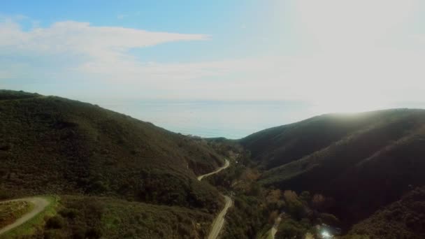 Charming aerial view of Malibu mountains and ocean from copter — Stock Video