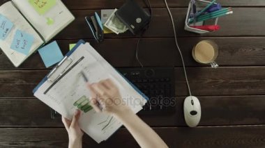 Üstten Görünüm vurdu. Kullanıcı grafikleri karşılaştırma