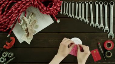 Yukarıdan aşağıya görünümü. Çalıştıktan sonra kahve