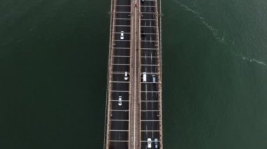 Manhattan'ın hava helikopter atış. Futbol sahası Hudson Nehri yakınında görünümünü