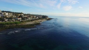 La Jolla Cove Beach helikopter üzerinden görünümü