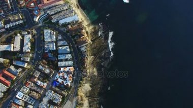 Uçuş San Diego sokaklarında ve Pasifik Okyanusu kıyısında yukarıda