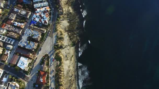 Tiro de San Diego y una playa desde arriba — Vídeo de stock