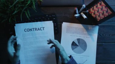 Genel gider atış adam video çeviri sahip ve diyagramlar ve grafikler üzerinde seyir