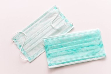 Koronavirüsü önlemek için yüz maskesi. 