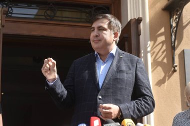 Lviv, Ukrayna, 11 Eylül 2017. Eski Gürcistan cumhurbaşkanı ve eski Odesa Valisi Mikhail Saakashvili Lviv şehir merkezinde düzenlediği basın toplantısında gazetecilere konuştu.