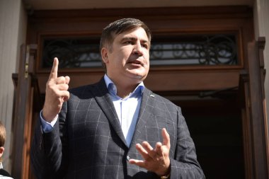 Lviv, Ukrayna, 11 Eylül 2017. Eski Gürcistan cumhurbaşkanı ve eski Odesa Valisi Mikhail Saakashvili Lviv şehir merkezinde düzenlediği basın toplantısında gazetecilere konuştu.