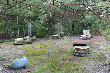 Pripyat lunaparkı, Ukrayna 'nın Pripyat şehrinde bulunan terk edilmiş bir lunaparktır. 2019 yazı..