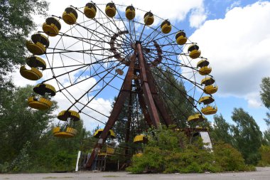Pripyat lunaparkı, Ukrayna 'nın Pripyat şehrinde bulunan terk edilmiş bir lunaparktır. 2019 yazı..