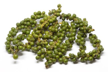 beyaz üzerine karabiber