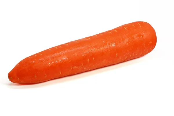 Zanahorias frescas aisladas sobre fondo blanco — Foto de Stock