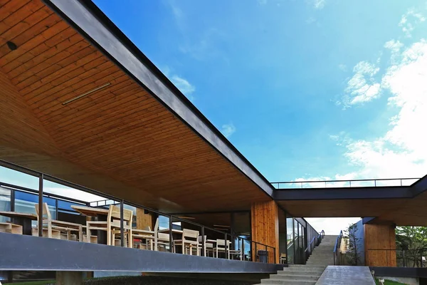 Współczesna Architektura Metalu Drewna — Zdjęcie stockowe