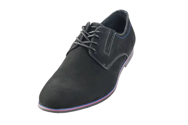 Sapatos pretos dos homens com fio azul isolado no fundo branco . — Fotografia de Stock