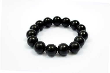 Siyah boncuk bilezik