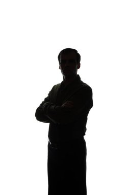 Genç bir adam, önden görünüş portresi