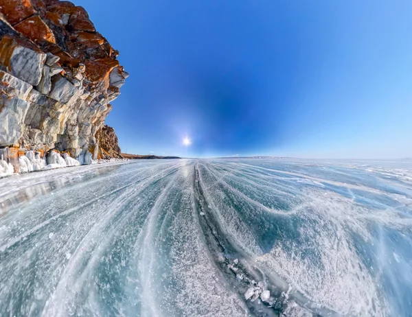 Wide-angle view Shaman Rock or Cape Burhan on Olkhon Island in w — Stock Photo, Image