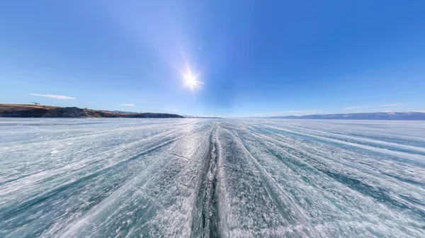 Großformatiges Panorama Weite Risse im Eis des Baikalsees — Stockfoto