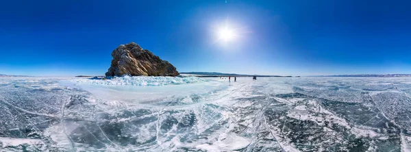 Panorama 360 stupňů šaman Rock nebo mys Burhan na ostrově Olkhon — Stock fotografie