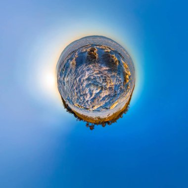 360 kar sunrise dalga Olkhon kıyı üzerinde 180 Panoraması. Ba