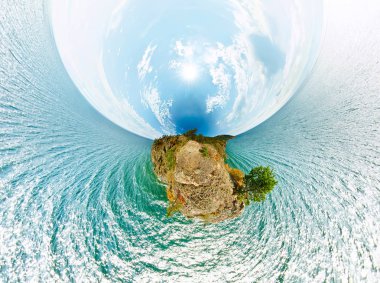 Sterografik projeksiyon panorama rock Baika su üstünde