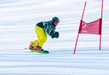Irkutsk, Rusya - 12 Şubat 2017: Slalom rekabet snowboar