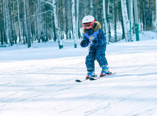 Irkutsk, Rusia - 12 de febrero de 2017: Slalom competition snowboar —  Fotos de Stock