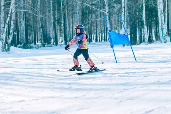 Irkutsk, Russia - 12 febbraio 2017: Slalom competizione snowboar — Foto Stock