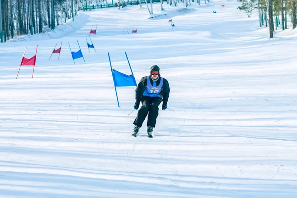 Irkutsk, Rusia - 12 de febrero de 2017: Slalom competition snowboar —  Fotos de Stock