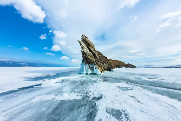 Transparent ice on Lake Baikal near Ogoy island. Siberia, Russia — Stock Photo, Image