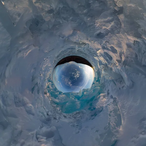 바이칼 올혼에서의 아이스 블루에 360 파노라마 — 스톡 사진