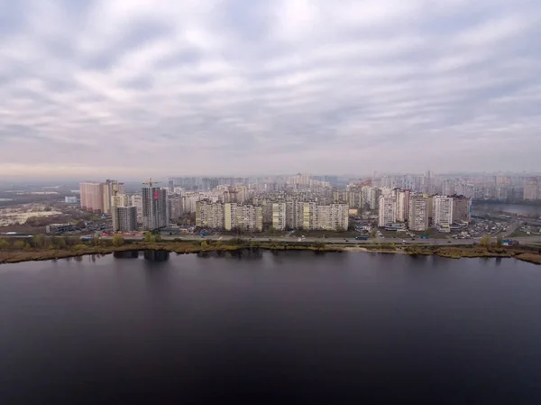 Letecký pohled na Poznyaki. Darnitskiy okres, Kyjev, Ukrajina — Stock fotografie
