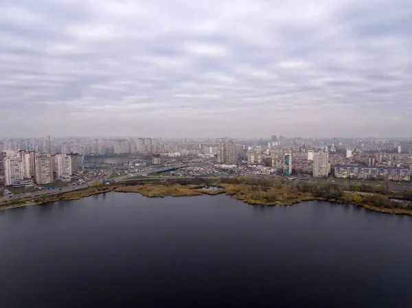 Poznyaki 的鸟瞰图。Darnitskiy 区, 基辅, 乌克兰 — 图库照片