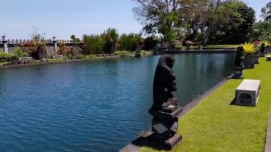 Tirta Gangga - Bali su sarayda.