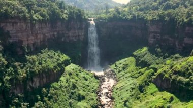 El Salto de Tequendama şelalesinin hava manzarası.