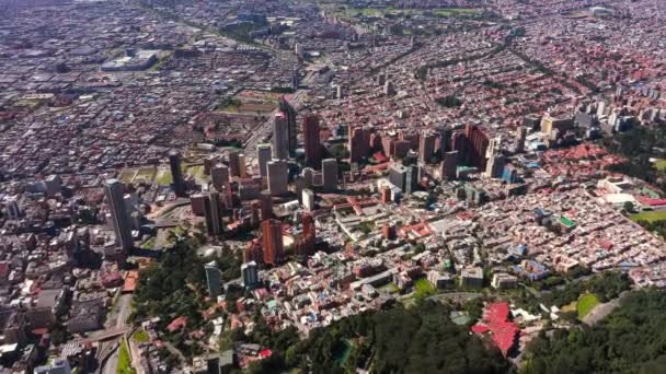 Bogota Kolombiya şehir merkezinin panoramik hava manzarası — Stok video