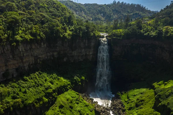 El Salto de Tequendama şelalesinin hava manzarası.