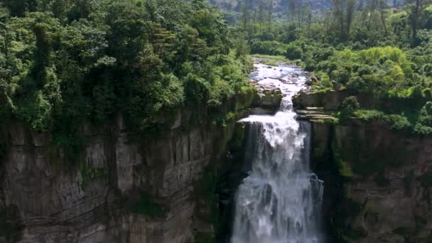 Cascada El Salto de Tequendama en Bogotá, Colombia . — Vídeo de stock