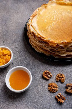 Ballı krep, sağlıklı kahvaltı, brunch, yemek, sabah yemeği. Makro.