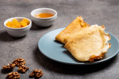 Ballı krep, sağlıklı kahvaltı, brunch, yemek, sabah yemeği. Makro.